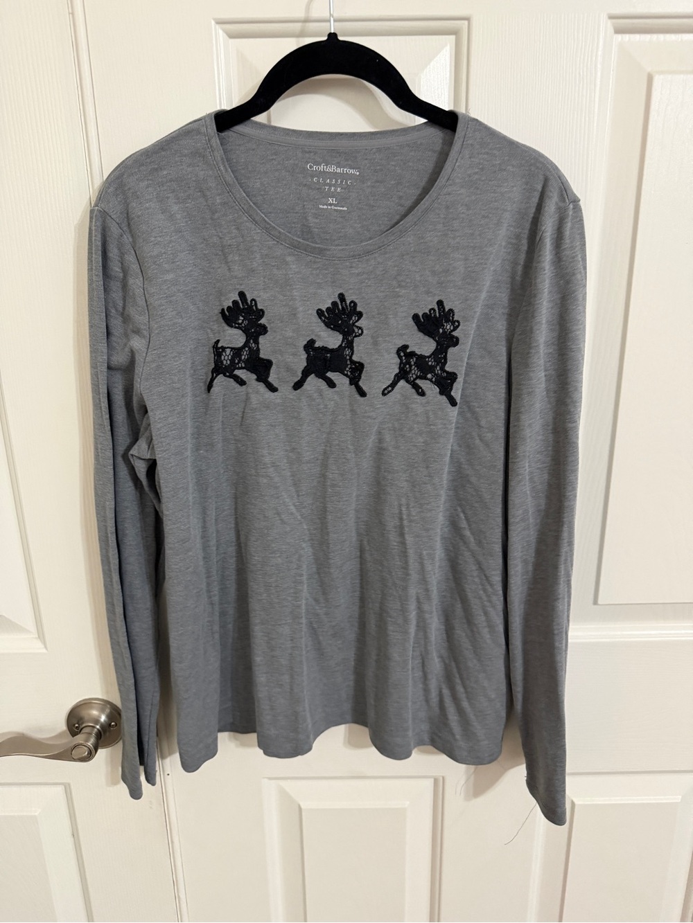 Croft & Barrow XL Gray Long Sleeve Christmas Tee Black Lace Reindeer